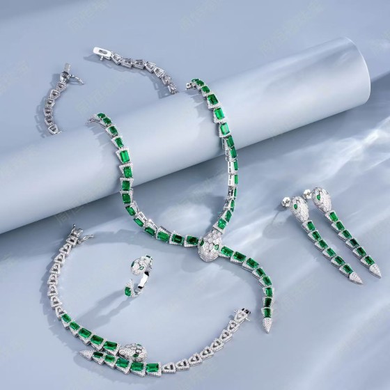 925 Silver Lab Emerald Jewelry Set（ZHF-T015903)