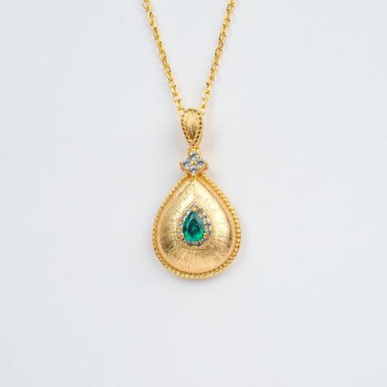 925 Silver Lab-Grown Emerald Pendant(P106L)