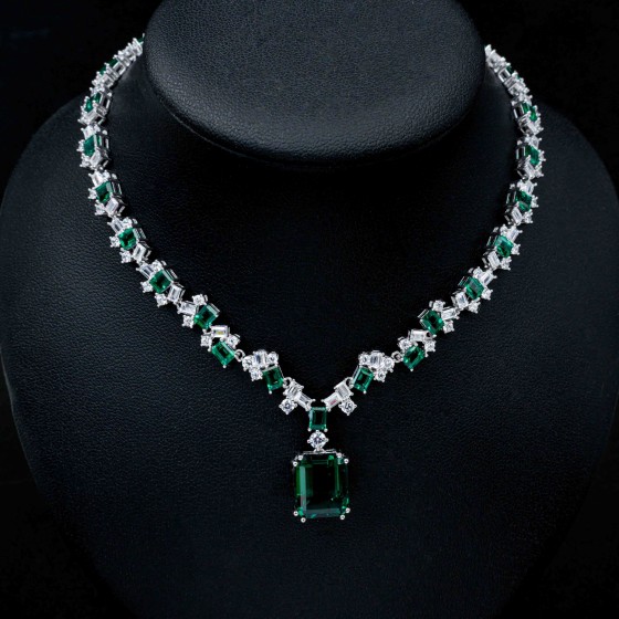 925 Sterling Silver Lab-Grown Emerald Necklace(L1068)